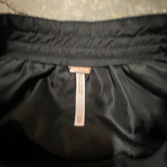 Free People Women XS Midnight Bomber Jacket Zip Pockets Classic Chic Lightweight - Picture 6 of 8